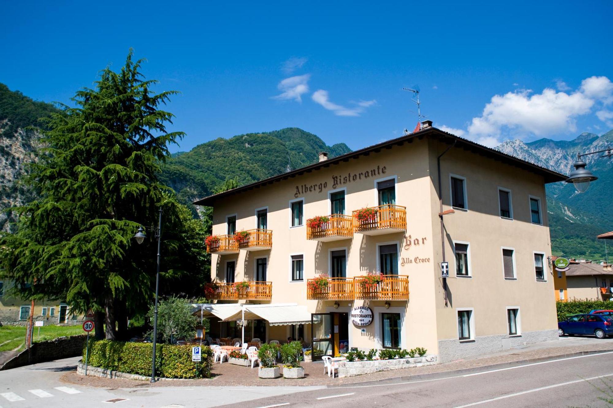 טנו Hotel Antica Croce - Gardaslowemotion מראה חיצוני תמונה
